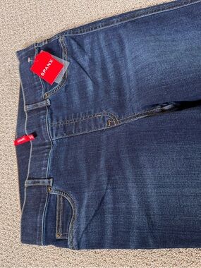 NWT Spanx Women’s Flare Jeans in Midnight Shade. Sz Medium with 32” inseam